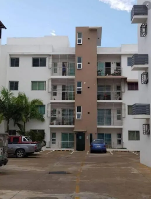 1er piso, 3 Habitaciones con piscina wifi, netflix Santiago De Los Caballeros