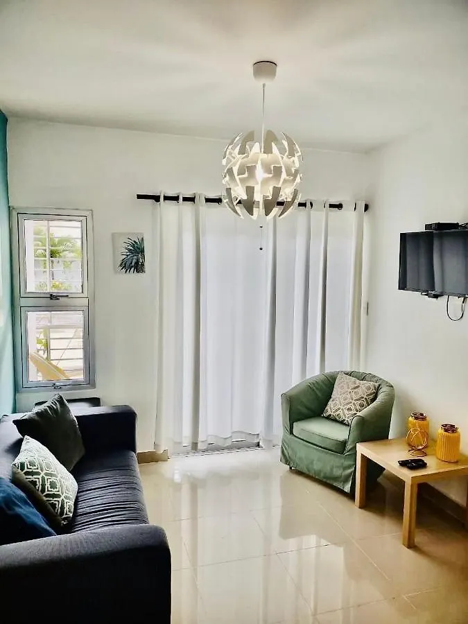 1er piso, 3 Habitaciones con piscina wifi, netflix Santiago De Los Caballeros Apartamento